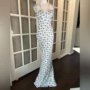 Marthea Floral Blue and White Maxi Dress, Size Small